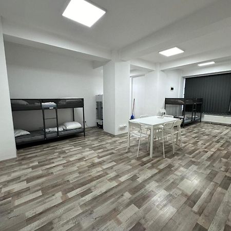 Heights Accommodation Unirii Free Parking Zone บูคาเรสต์ ภายนอก รูปภาพ