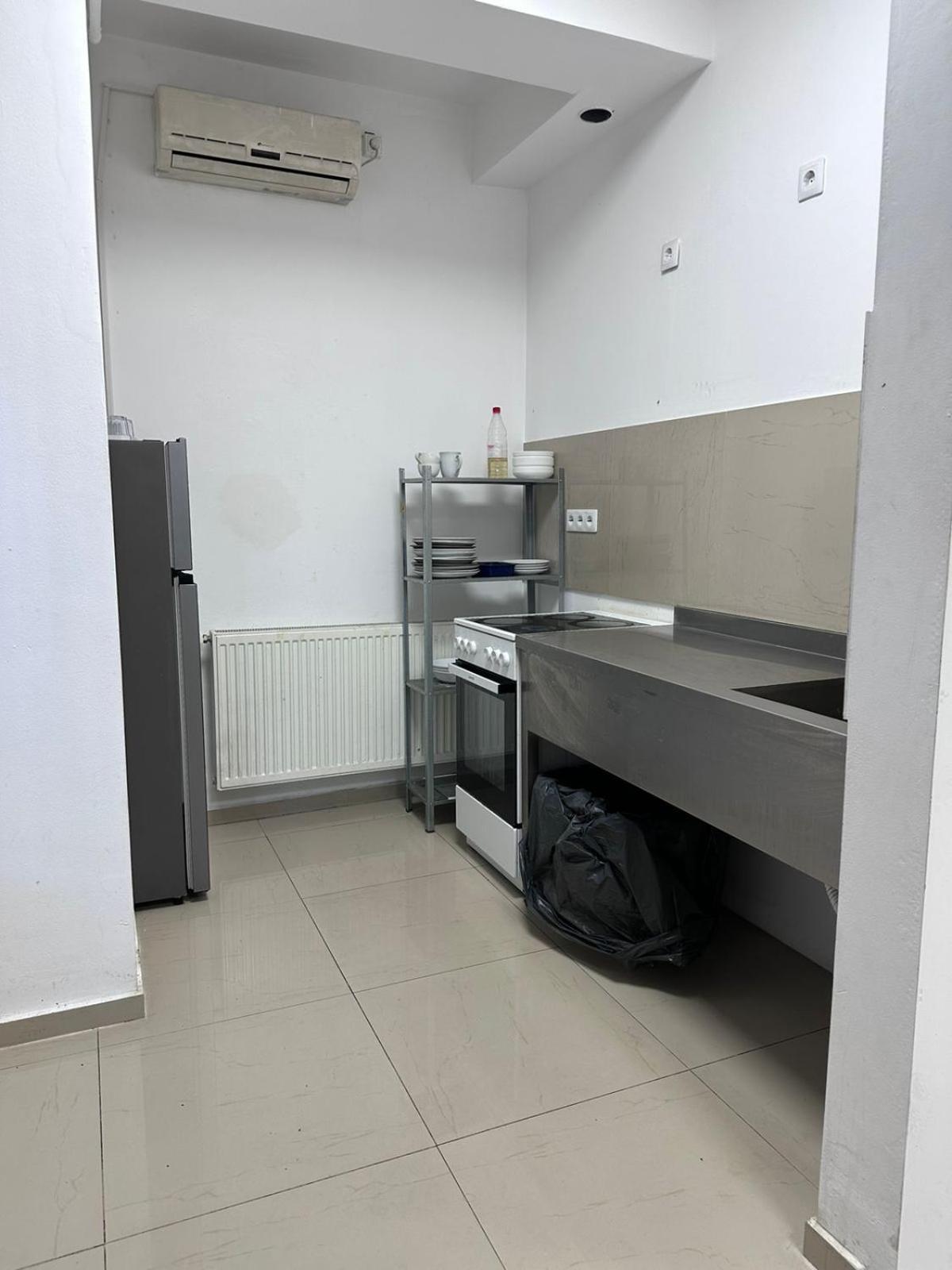 Heights Accommodation Unirii Free Parking Zone บูคาเรสต์ ภายนอก รูปภาพ